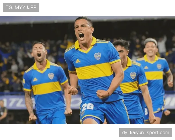 博卡青年门将高接低挡，力保球门，博卡青年队主场在哪儿